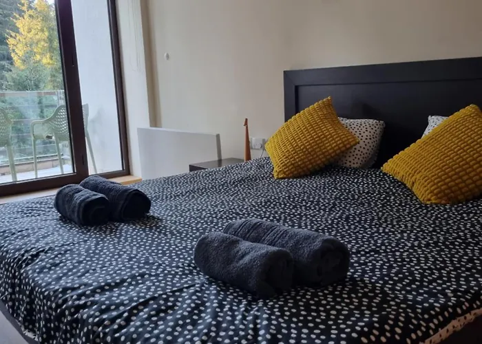 Apartment Private Pine Whisper 4 Pax In Euphoria Club Borowez