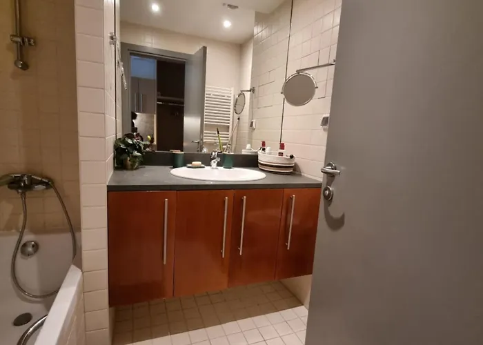 Apartment Private Pine Whisper 4 Pax In Euphoria Club Borowez