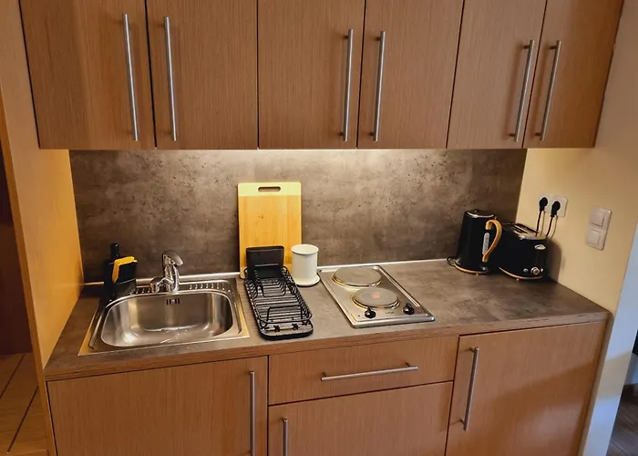 Private Pine Whisper 4 Pax In Euphoria Club * Borowez